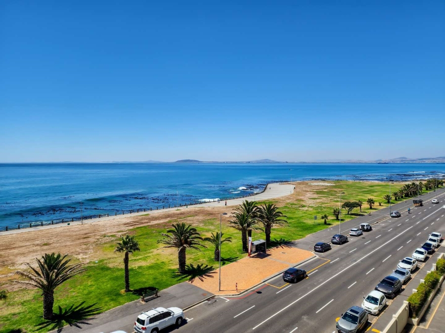 2 Bedroom Property for Sale in Mouille Point Western Cape